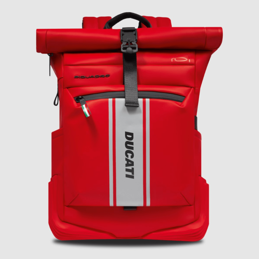 【NEW】D-Piquadro Roll | デイパック【ドゥカティ アパレル】