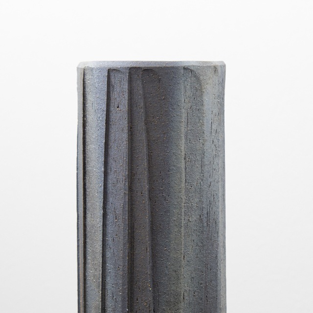 竹林黒いぶし花入 【Lot 1】