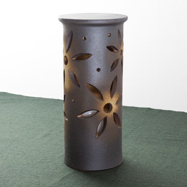 コゲ花彫丸庭円燈（屋外ライト付） 【Lot 1】