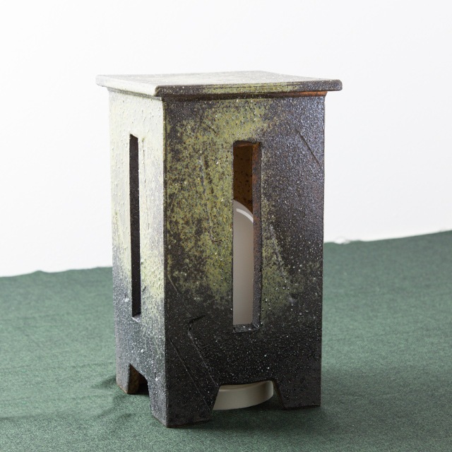 庭あんどんはざま（小）（屋外ライト付） 【Lot 1】