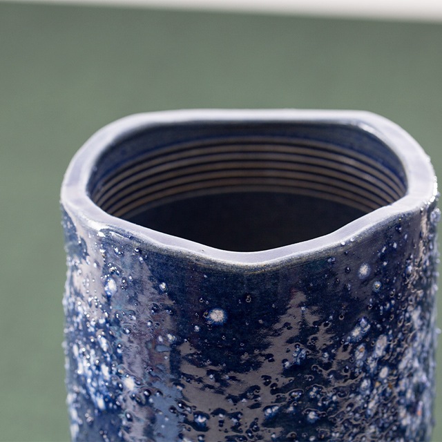 青窯変寸胴花入 【Lot 1】