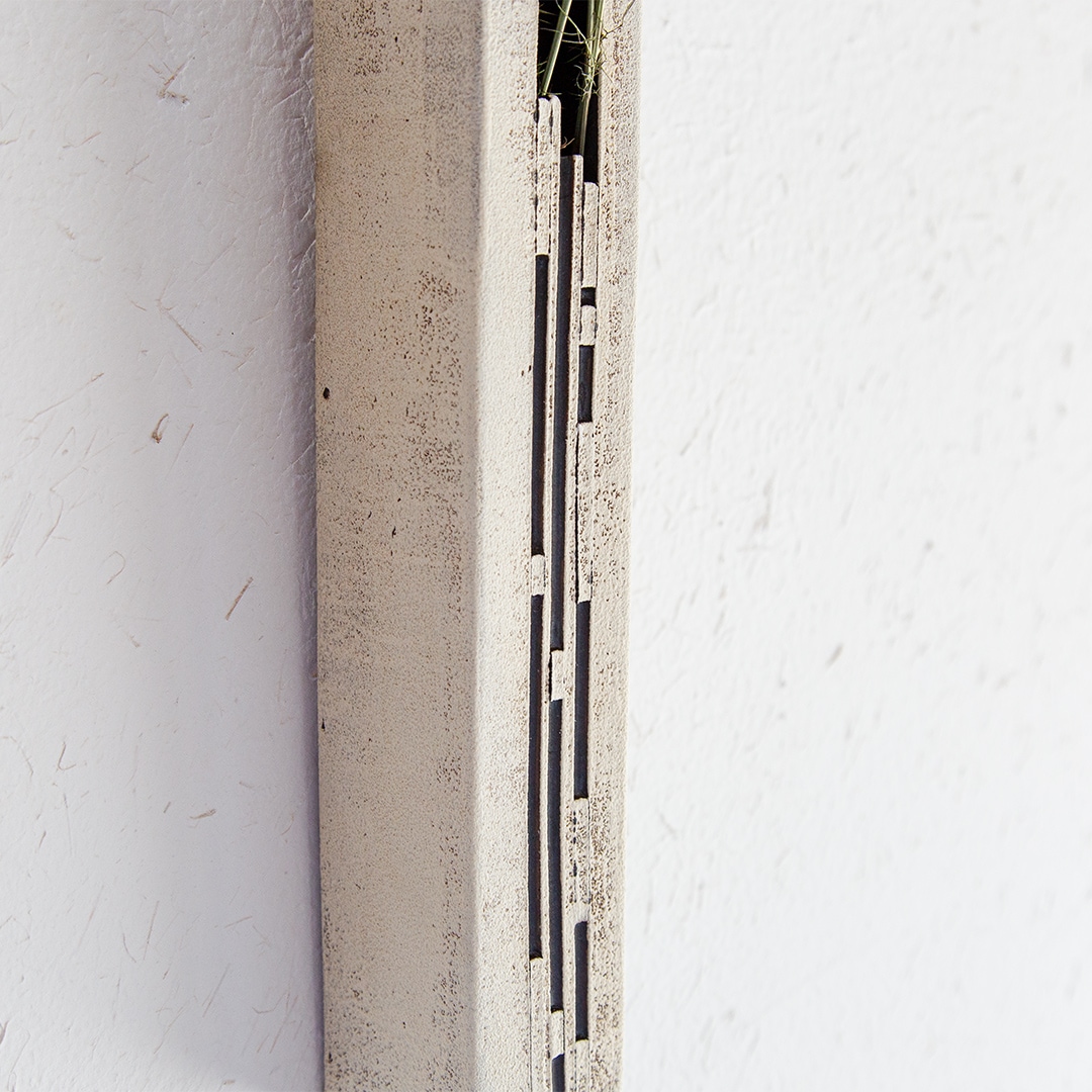 鎬象嵌掛花入 【Lot 10】