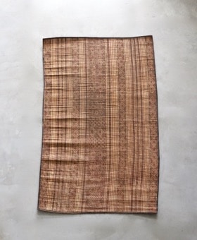 【サビトラさま 専用】・ラグ マット・あらいぐま ② 802PRODUCTS TRIBAL SUN アクセントラグ 46×180cm コットサイド