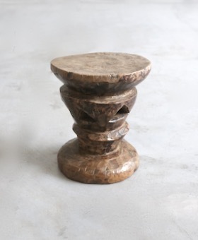 Like　ライトイヤーズ　トンガスツール　アフリカ　民芸 民藝 古道具 African Crafts (アフリカ工芸品) “トンガ族のスツール - LIGHT