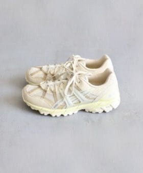 ASICS (å) 
