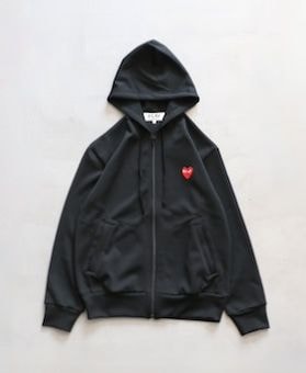 PLAY COMME des GARCONS (プレイ コム デ ギャルソン) | Digital