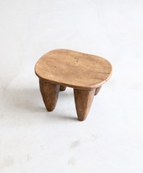 African Crafts (アフリカ工芸品) “セヌフォ族のスツール - LIGHT