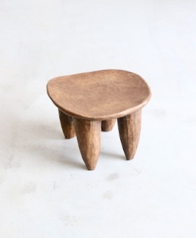 African Crafts (アフリカ工芸品) “セヌフォ族のスツール - LIGHT