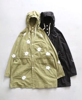 NOMARHYTHM TEXTILE (�Ρ��ޥꥺ��ƥ���������) ��Flower Embroidery Hooded Coat��