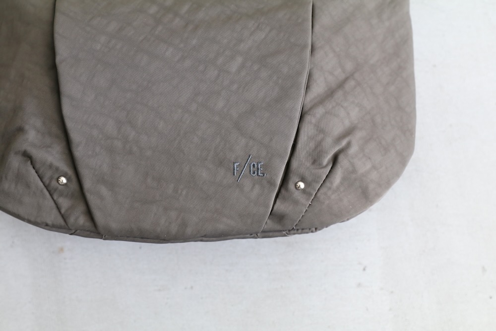 F/CE.( ���ե�������) "TEXTURED TWILL POUCH"
