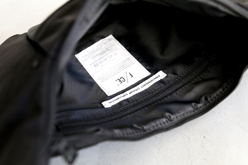 F/CE.( ���ե�������) "TEXTURED TWILL POUCH"