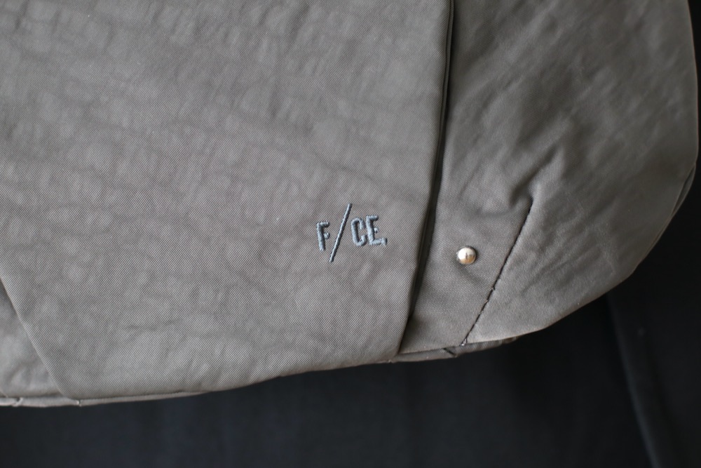 F/CE.( ���ե�������) "TEXTURED TWILL POUCH"