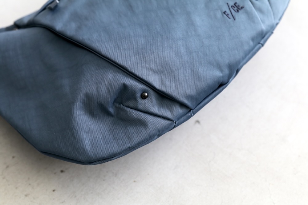 F/CE.( ���ե�������) "TEXTURED TWILL POUCH"