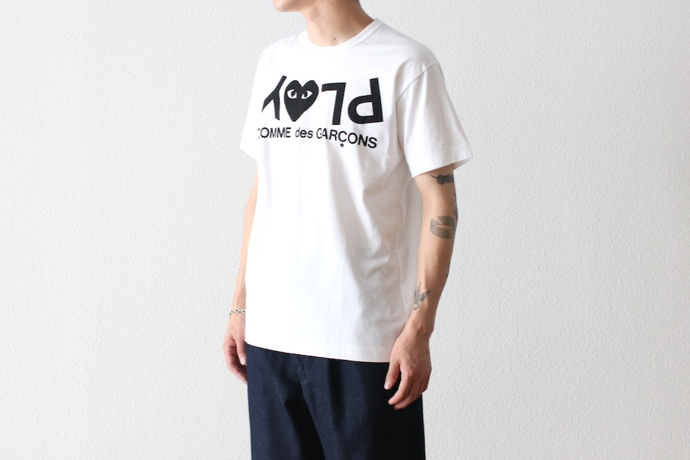 S正規品新品PLAY COMME des GARÇONS プリントロゴTシャツS PLAY COMME des GARCONS - PLAYプレイコムデギャルソン ロゴ