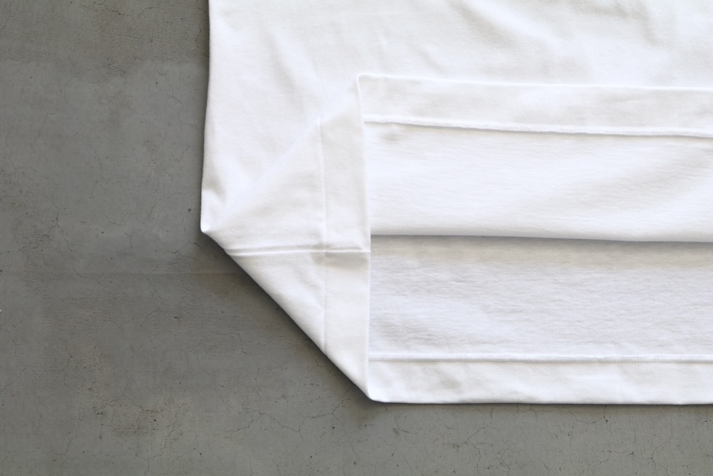 �κ����� / unisex��PLAY COMME des GARCONS(�ץ쥤 ���� �� ����륽��) "T-SHIRT LOGO PRINT PLAY LOGO - AX-T068-051 -"