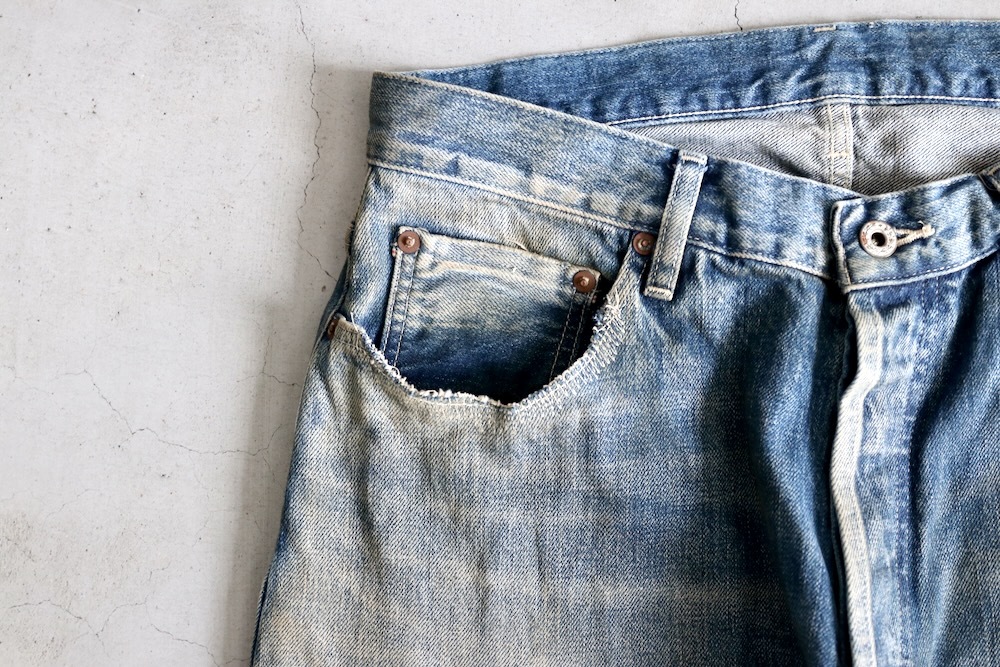 MADNESS (�ޥåɥͥ�) "MADNESS HARD AGING DENIM PANTS. WIDE COMFY (DAMAGED AND REPAIRED FINISH)"