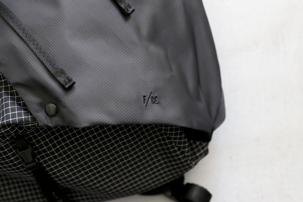 [5%OFF] F/CE.( ե) "3 POINTS SLINGER BAG"