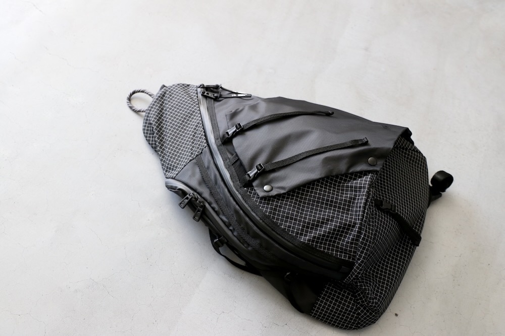 [5%OFF] F/CE.( ե) "3 POINTS SLINGER BAG"
