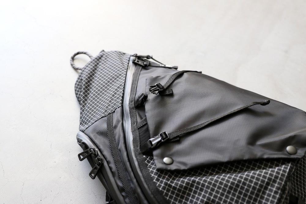 [5%OFF] F/CE.( ե) "3 POINTS SLINGER BAG"