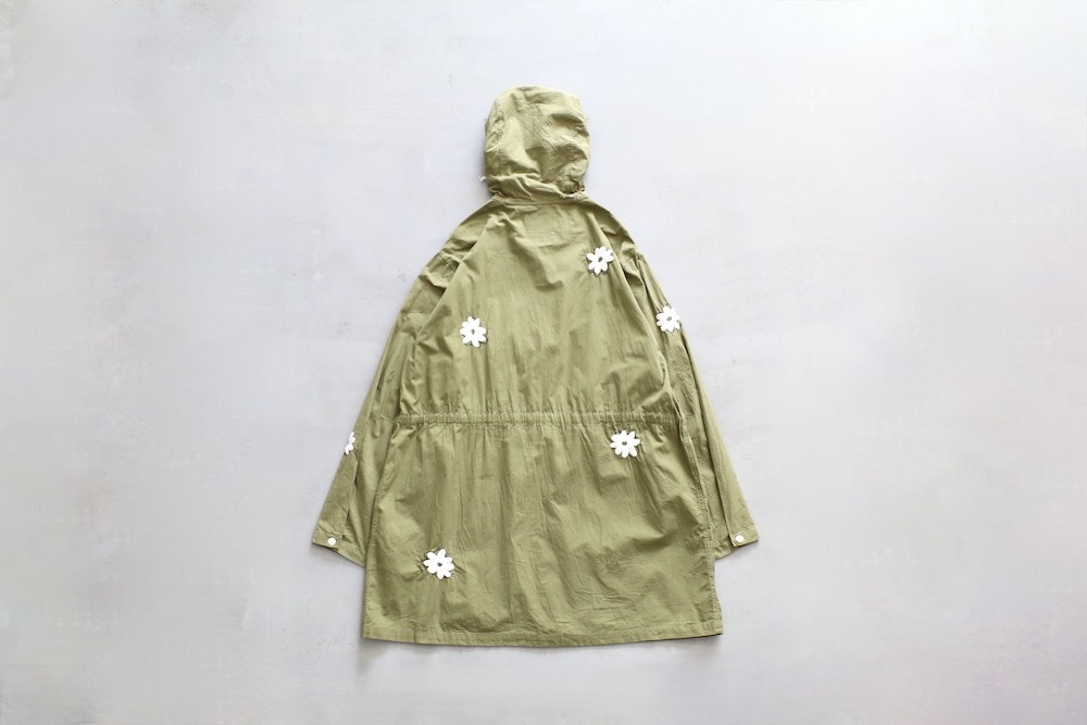 NOMARHYTHM TEXTILE (�Ρ��ޥꥺ��ƥ���������) ��Flower Embroidery Hooded Coat��
