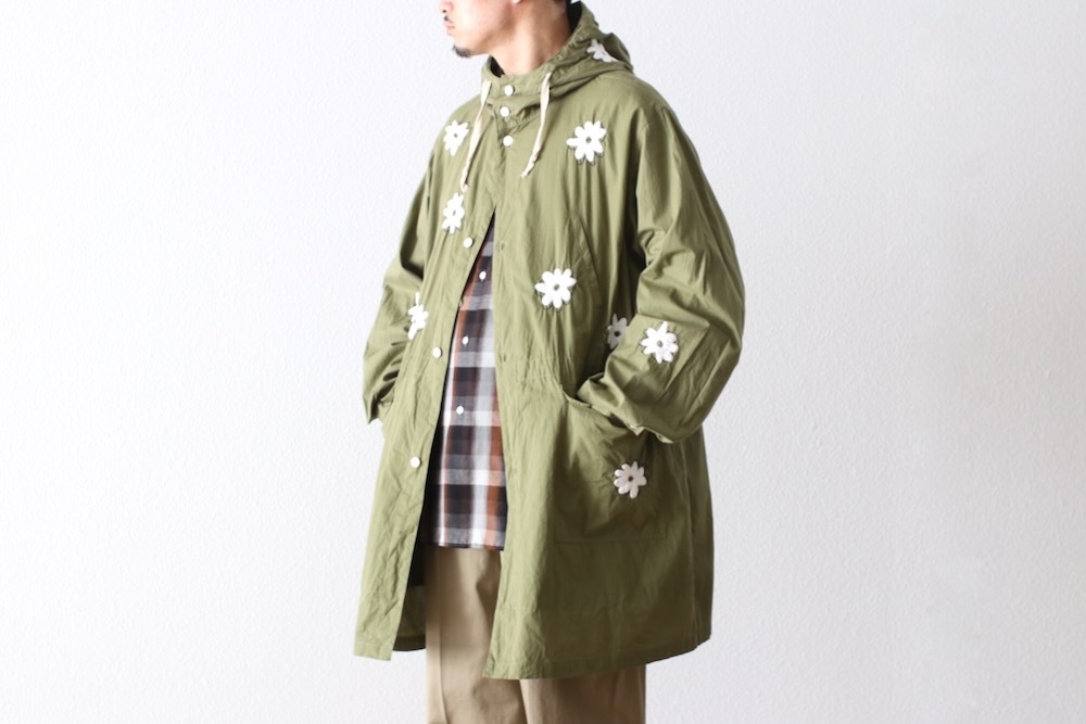 NOMARHYTHM TEXTILE (�Ρ��ޥꥺ��ƥ���������) ��Flower Embroidery Hooded Coat��