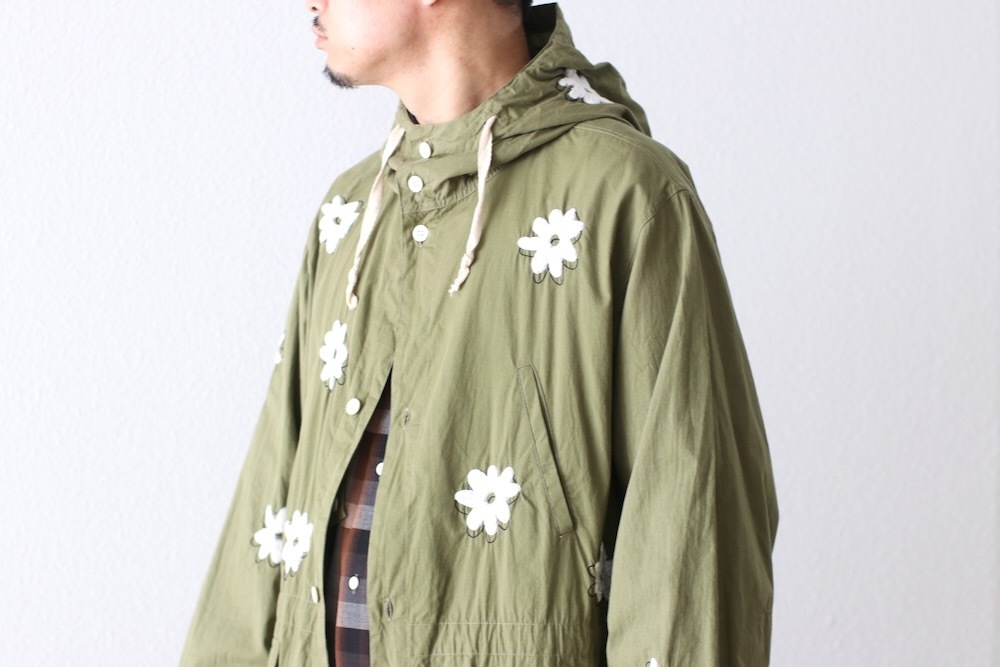 NOMARHYTHM TEXTILE (�Ρ��ޥꥺ��ƥ���������) ��Flower Embroidery Hooded Coat��