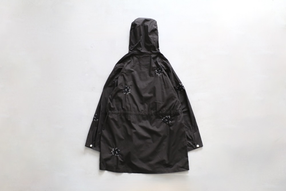 NOMARHYTHM TEXTILE (�Ρ��ޥꥺ��ƥ���������) ��Flower Embroidery Hooded Coat��