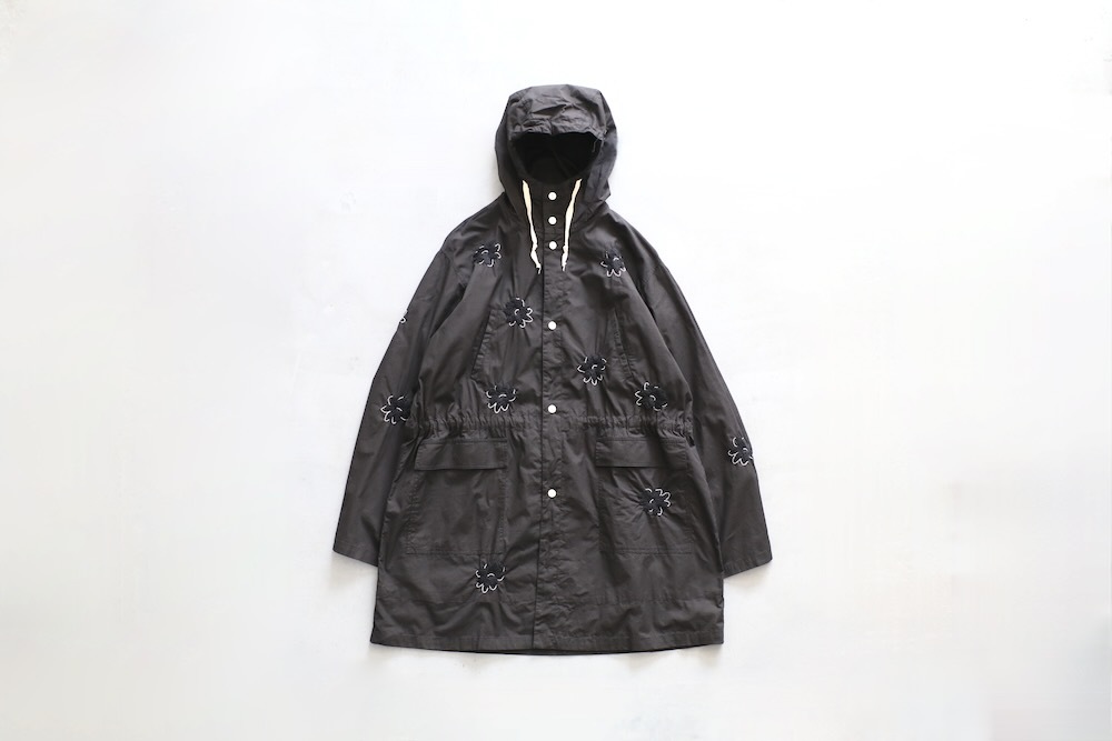 NOMARHYTHM TEXTILE (�Ρ��ޥꥺ��ƥ���������) ��Flower Embroidery Hooded Coat��