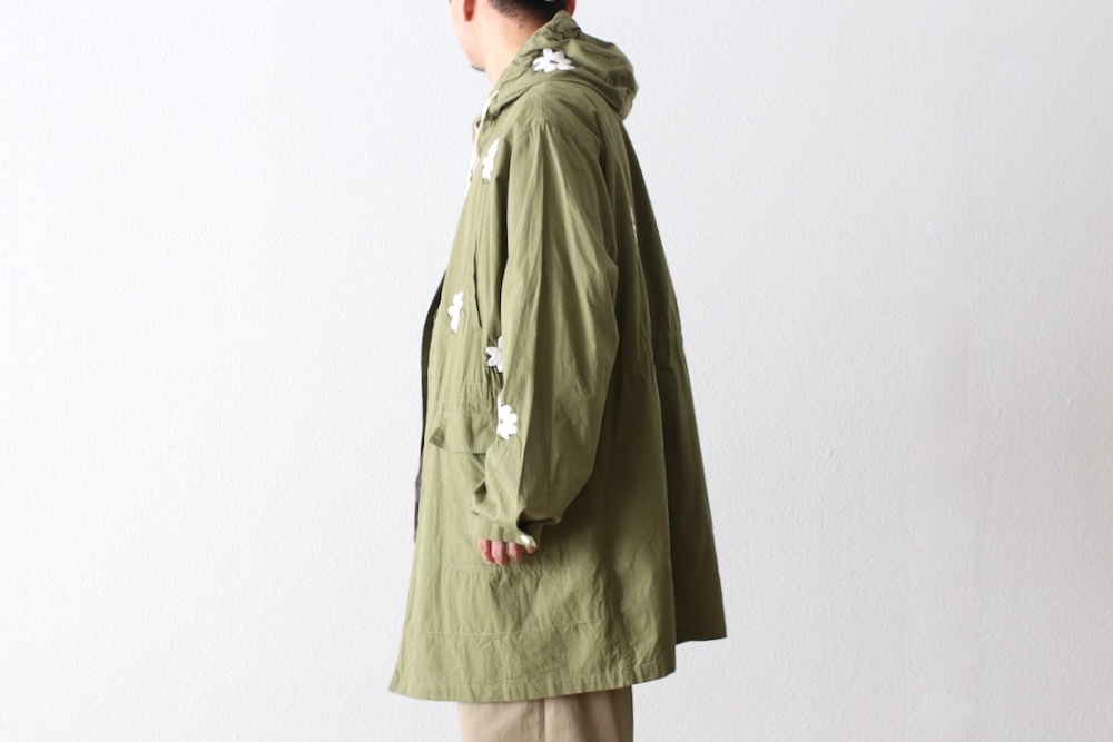 NOMARHYTHM TEXTILE (�Ρ��ޥꥺ��ƥ���������) ��Flower Embroidery Hooded Coat��