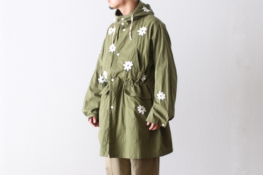 NOMARHYTHM TEXTILE (�Ρ��ޥꥺ��ƥ���������) ��Flower Embroidery Hooded Coat��