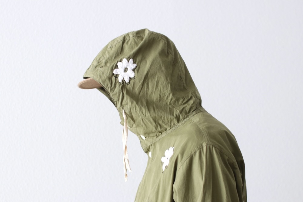 NOMARHYTHM TEXTILE (�Ρ��ޥꥺ��ƥ���������) ��Flower Embroidery Hooded Coat��