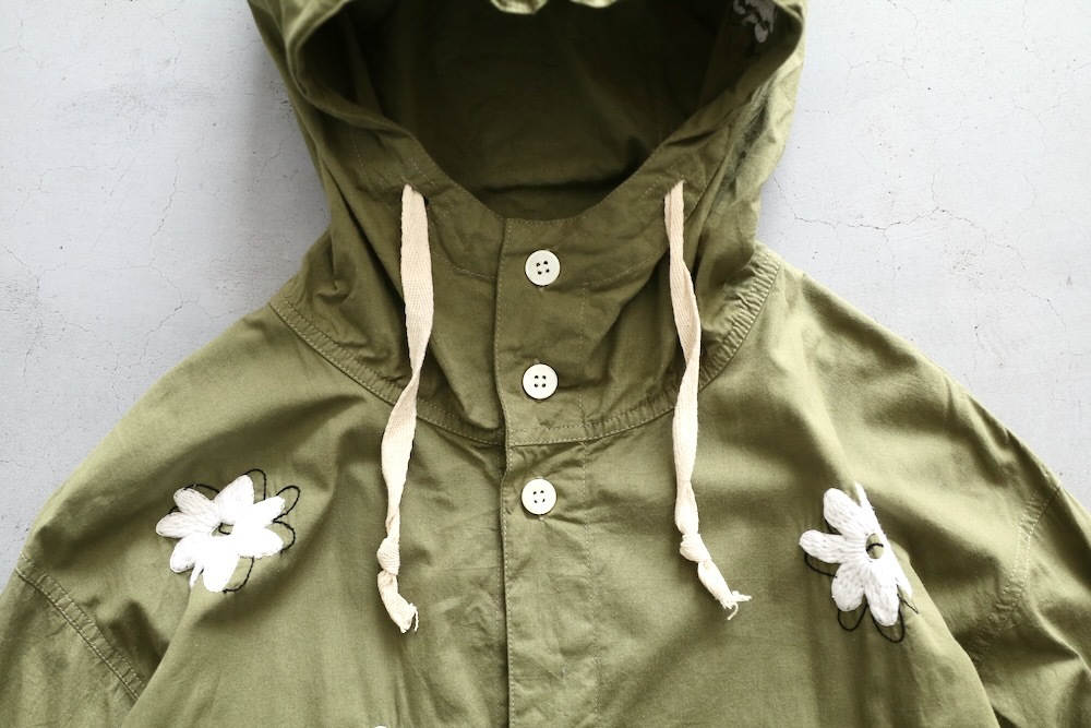 NOMARHYTHM TEXTILE (�Ρ��ޥꥺ��ƥ���������) ��Flower Embroidery Hooded Coat��
