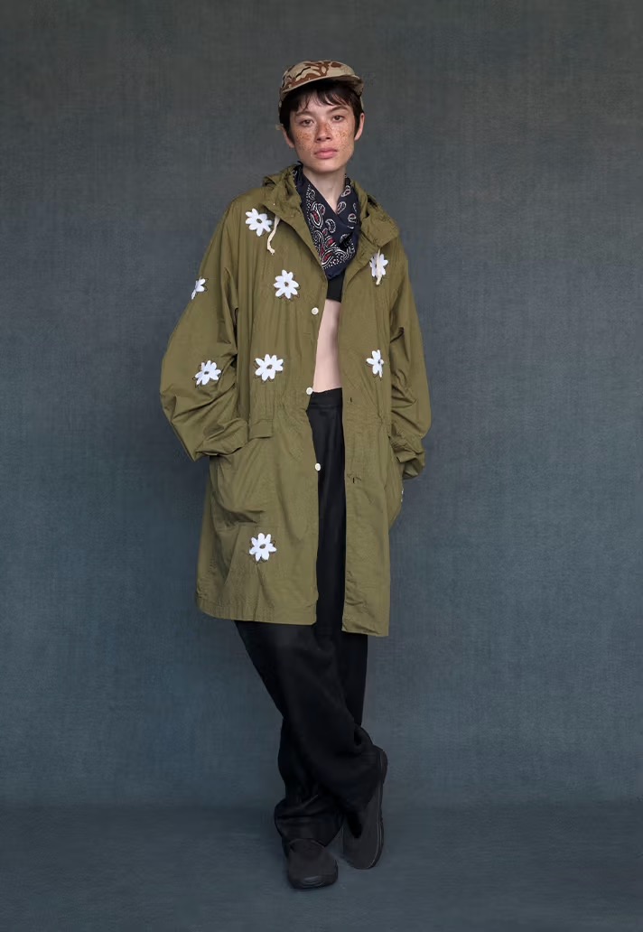 NOMARHYTHM TEXTILE (�Ρ��ޥꥺ��ƥ���������) ��Flower Embroidery Hooded Coat��