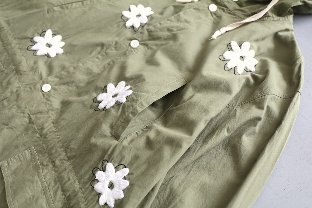 NOMARHYTHM TEXTILE (�Ρ��ޥꥺ��ƥ���������) ��Flower Embroidery Hooded Coat��