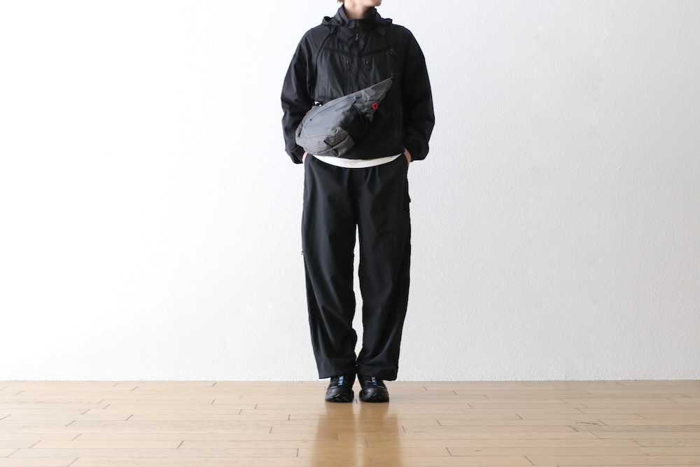 F/CE.( ե) "HORN MINI SHOULDER BAG"