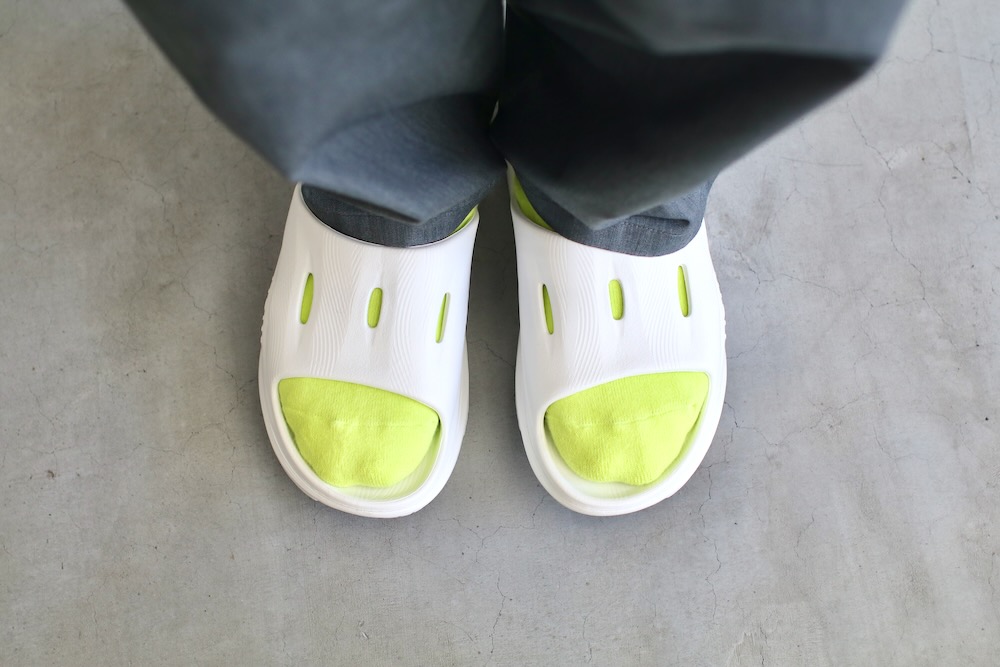 HOKA ONE ONE (ۥ  ) "U ORA RECOVERY SLIDE 3"