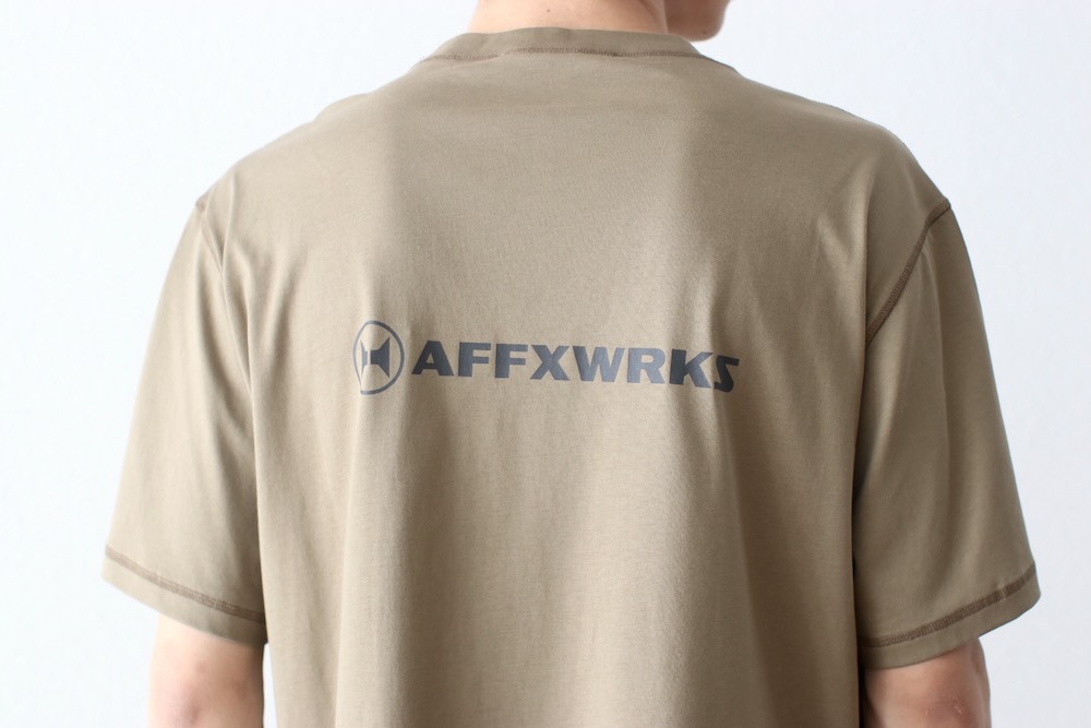 【AFFXWRKS】AFFXWRKS T-SHIRT DESERT GREEN 10% > 20%OFF] AFFXWRKS(アフィックス ワークス) 