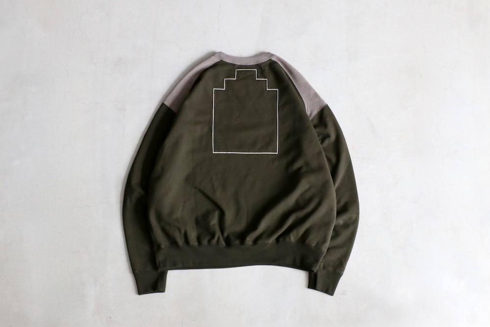 【国内買付】C.E PANEL SHOULDER CREW NECK スウェット シーイー 23_000000020404.jpg?1733102626