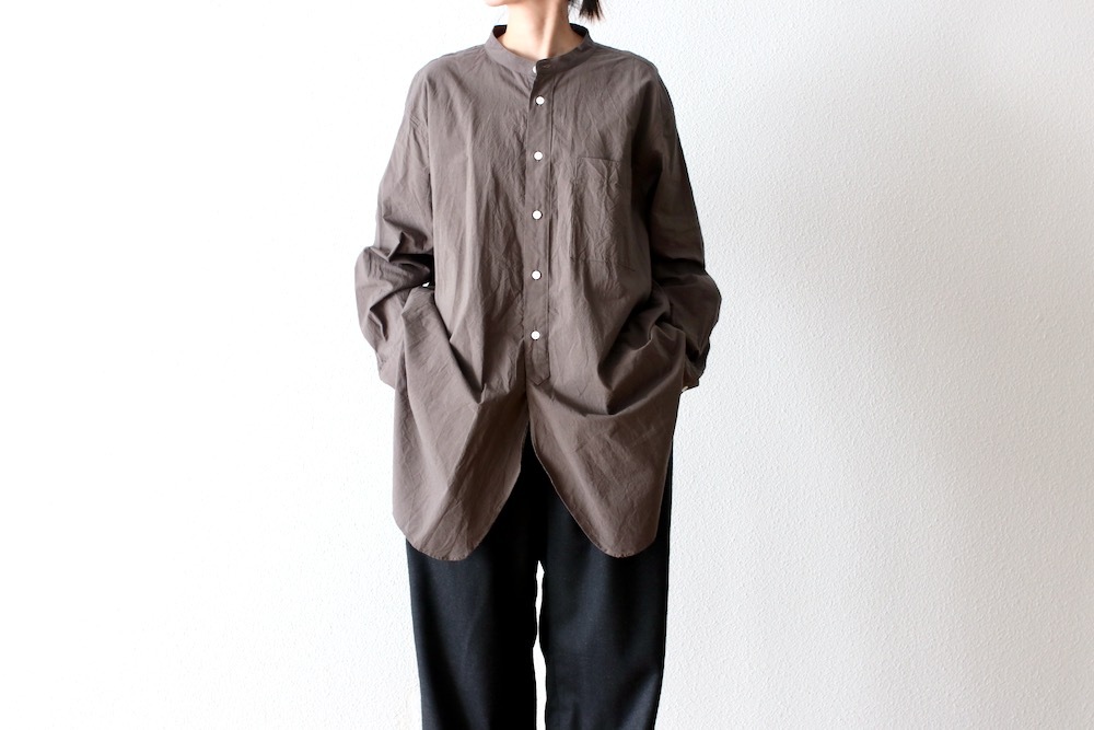 WOMEN'S】TOUJOURS（トゥジュー）“Classic Band Collar Shirt -SHADOW