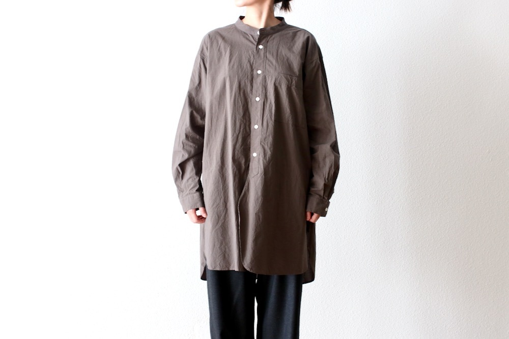 WOMEN'S】TOUJOURS（トゥジュー）“Classic Band Collar Shirt -SHADOW