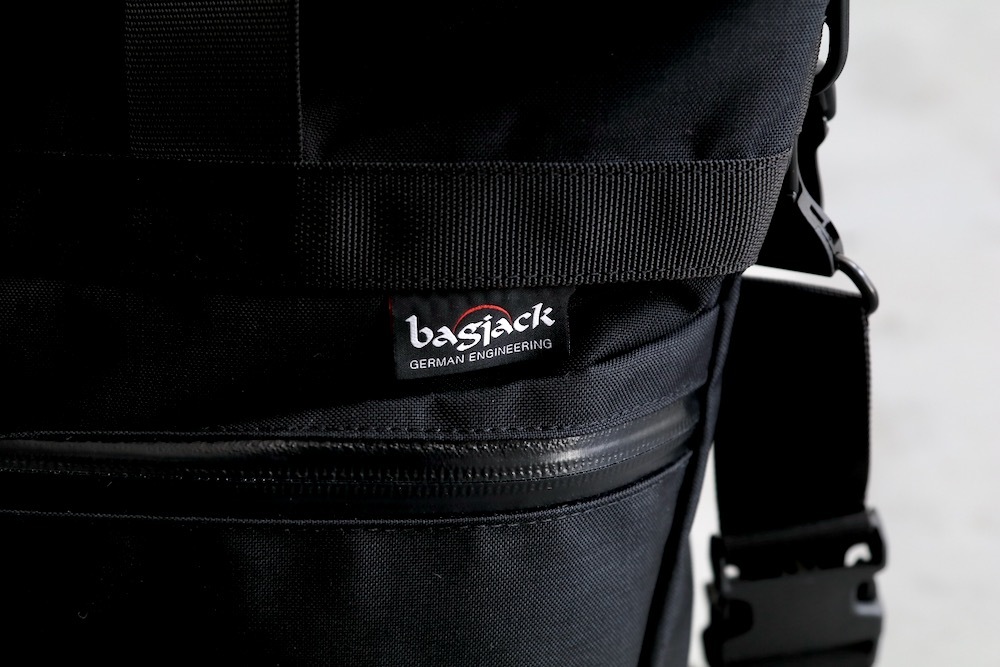 EXCLUSIVE / W.M Bagjack(Хåå)" TWIST POCKET - W.MOUNTAIN 2WAY CUSTOM"