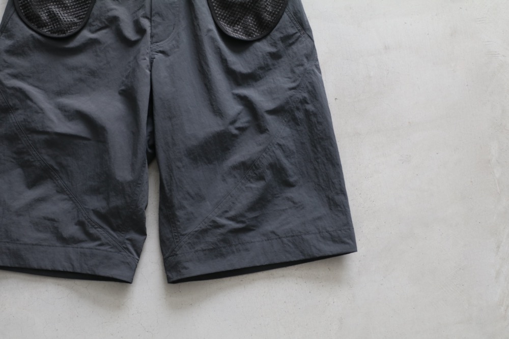 GOLDWIN 0 (������ɥ����� ����) "Helicoid Pocket Shorts"