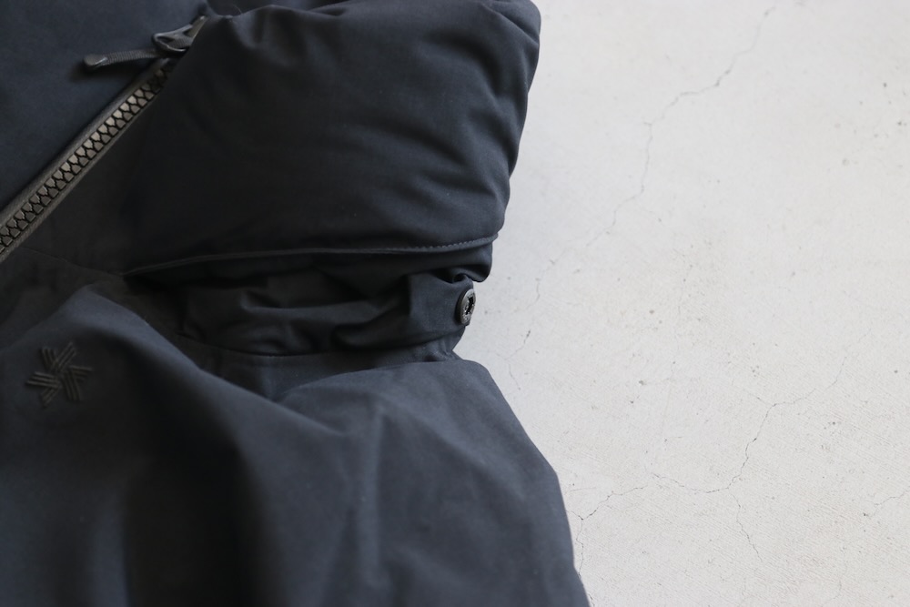 GORE-TEXGOLDWIN (ɥ) "GORE-TEX Snow Range Down Coat"