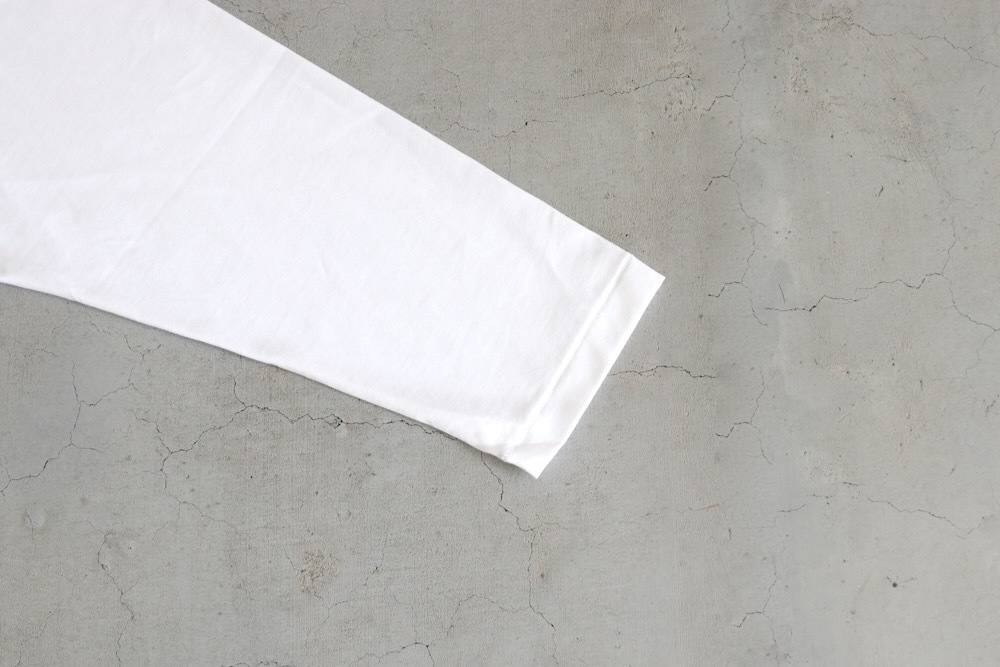 ATON (ȥ) "SUVIN 60/2 OVERSIZED LONG SLEEVE T-SHIRT"