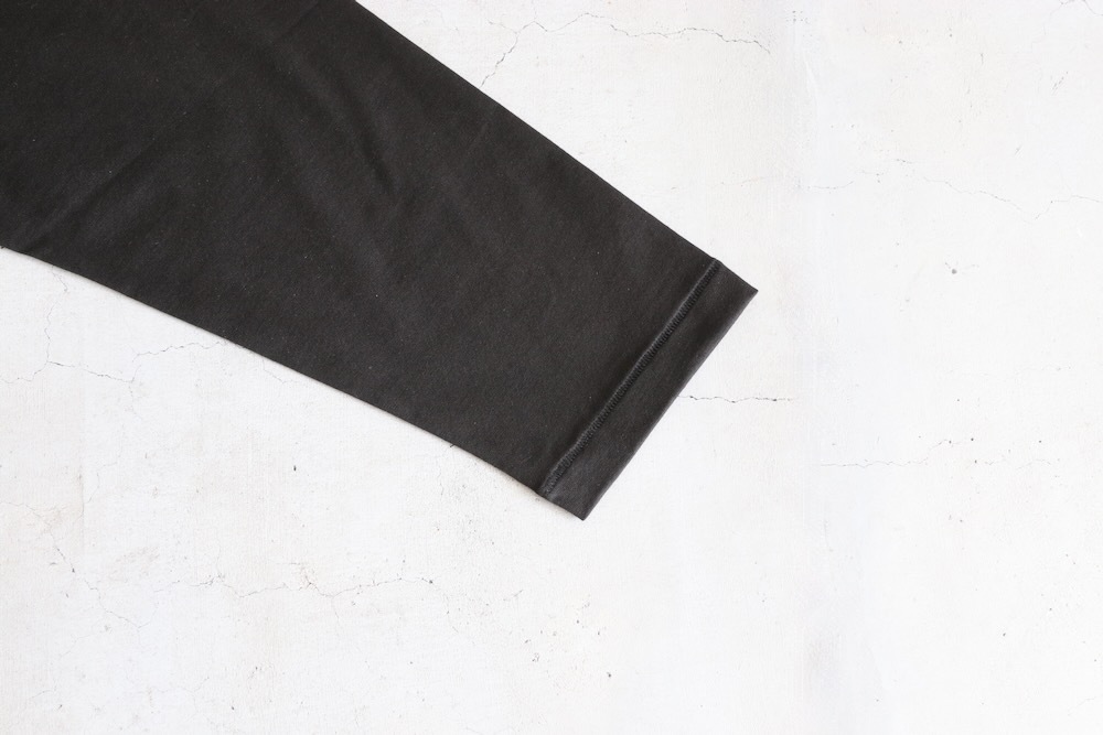 ATON (ȥ) "SUVIN 60/2 OVERSIZED LONG SLEEVE T-SHIRT"