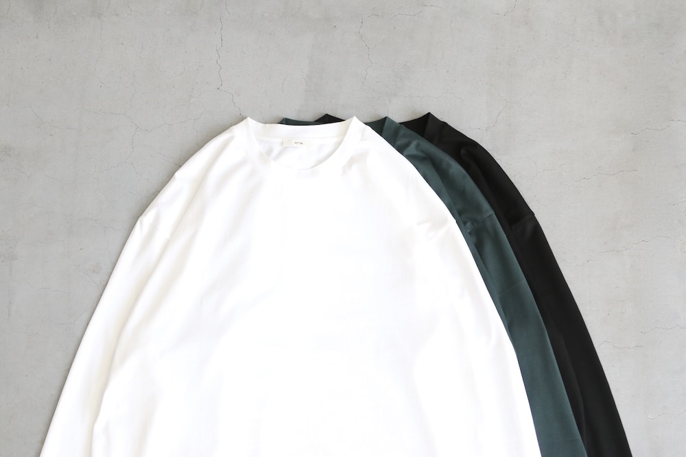 ATON (ȥ) "SUVIN 60/2 OVERSIZED LONG SLEEVE T-SHIRT"