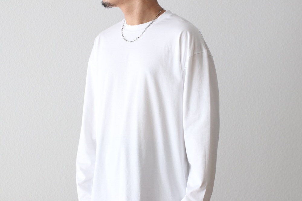 ATON (ȥ) "SUVIN 60/2 OVERSIZED LONG SLEEVE T-SHIRT"