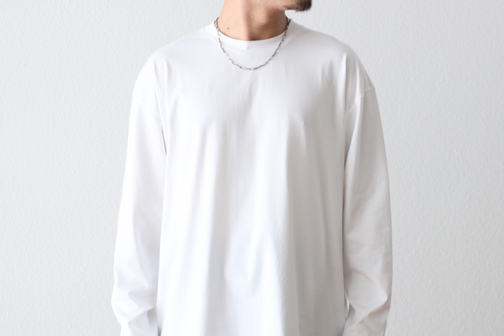 ATON (ȥ) "SUVIN 60/2 OVERSIZED LONG SLEEVE T-SHIRT"