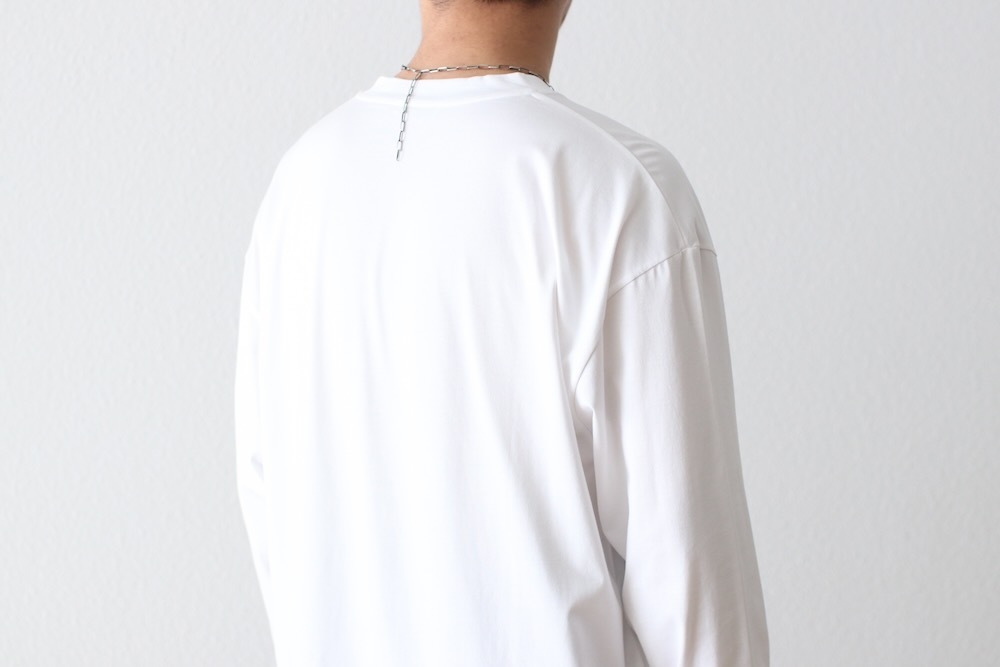 ATON (ȥ) "SUVIN 60/2 OVERSIZED LONG SLEEVE T-SHIRT"