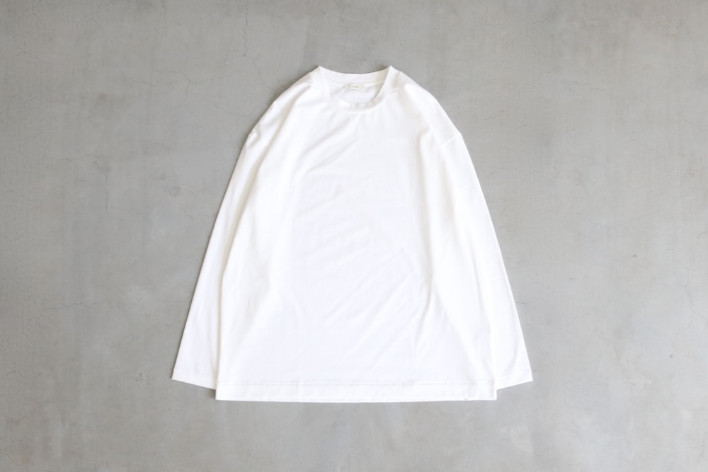 ATON (ȥ) "SUVIN 60/2 OVERSIZED LONG SLEEVE T-SHIRT"